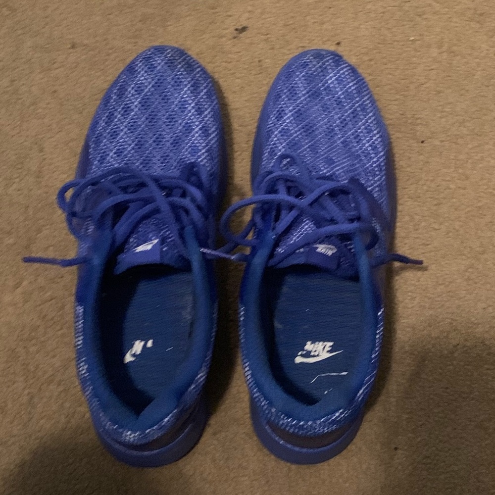 Nike shoes